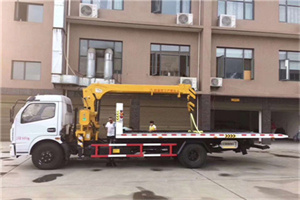 西平附近汽车轮胎更换